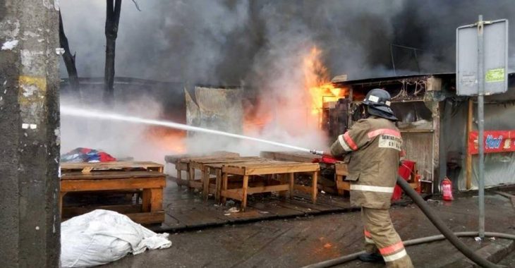 Підприємці півгодини самостійно гасили вогонь, — поліція про пожежу на «Лісовій» Підприємці півгодини самостійно гасили вогонь, — поліція про пожежу на «Лісовій»