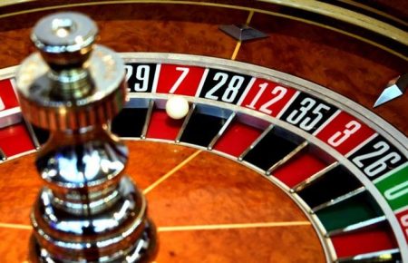 Чи справді МВС «кришує» нелегальні казино?