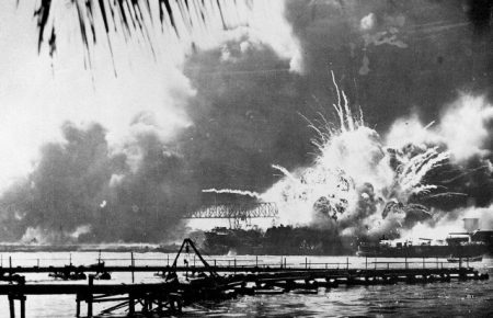 75 років «Перл-Гарбору» — битві, що дала початок війні в океані між США та Японією