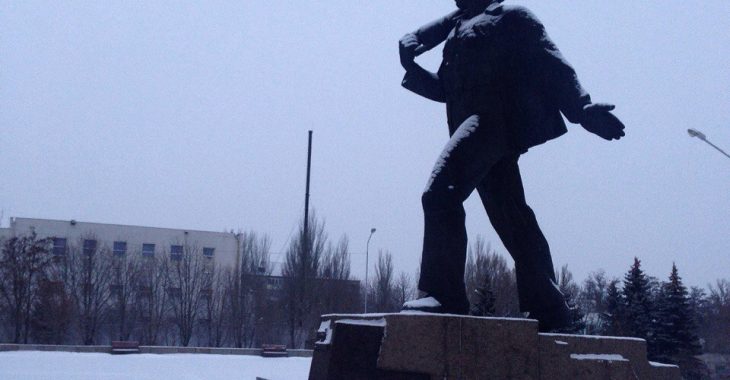 Засніжені вулочки непідконтрольного нині Стаханова - фоторепортаж Засніжені вулочки непідконтрольного нині Стаханова - фоторепортаж