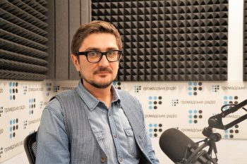 Как учатся дети в Красногоровке: история искусств и физика в одном классе Как учатся дети в Красногоровке: история искусств и физика в одном классе