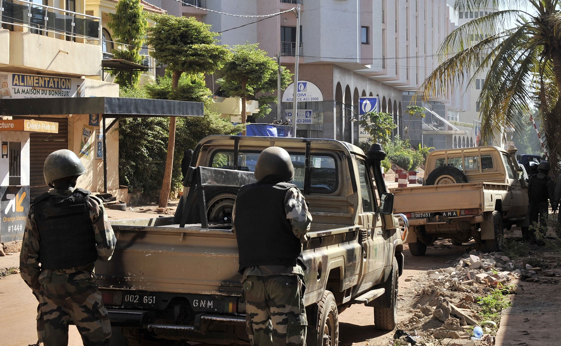 Внаслідок теракту у Малі загинули щонайменше 80 людей