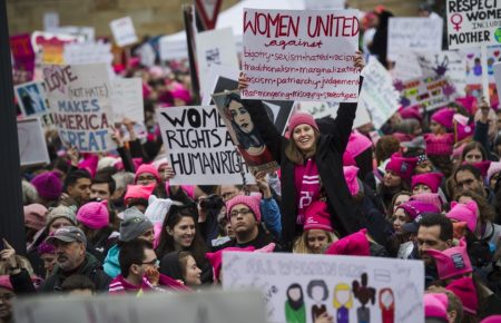 Лише в США на жіночий марш вийшли близько 2 мільйонів людей