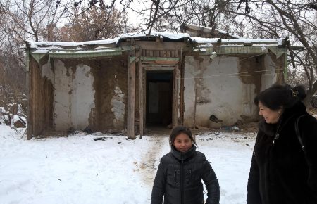 Роми з Донбасу, які переїхали до Харкова, живуть у жахливих умовах