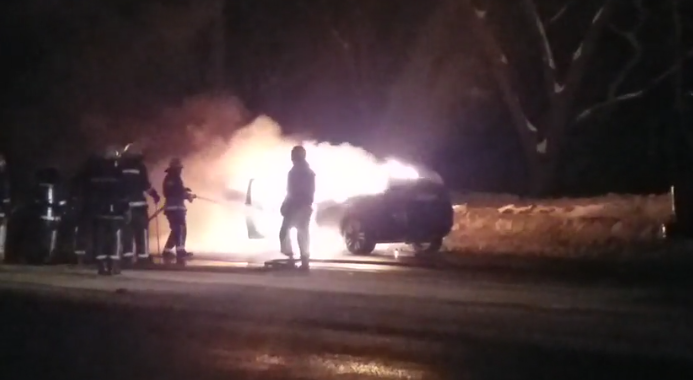 У Харкові горів автомобіль (ВІДЕО) У Харкові горів автомобіль (ВІДЕО)
