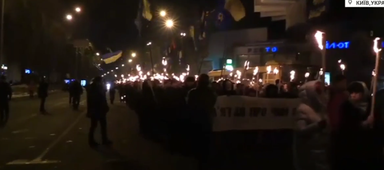 Києвом пройшов марш пам'яті героїв Крут — відео