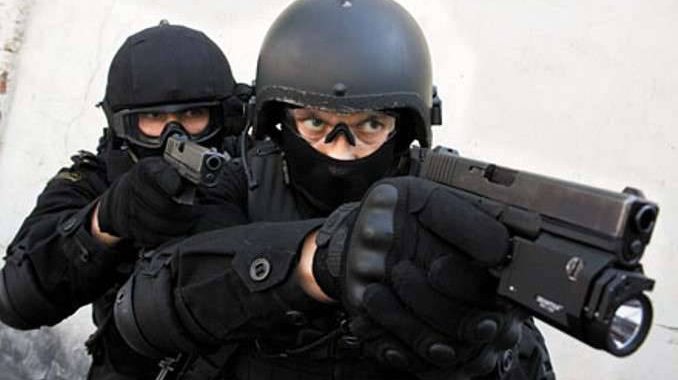 Вночі поліція шутрмувала "Музей "Новоросії" в Петербурзі - директор Вночі поліція шутрмувала "Музей "Новоросії" в Петербурзі - директор