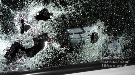 В Дніпрі розстріляли авто: є загиблі та поранені (ФОТО)