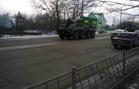 В Сімферополь зайшла нова колона військової техніки (ФОТО)