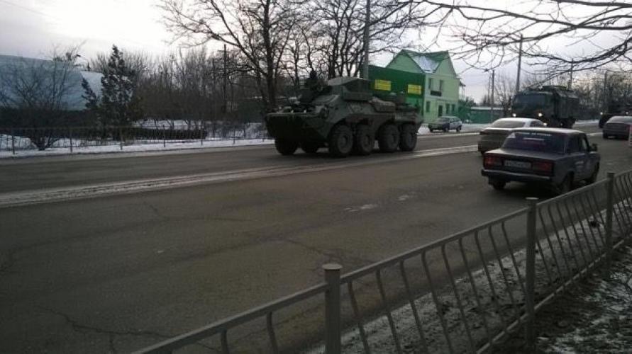 В Сімферополь зайшла нова колона військової техніки (ФОТО)