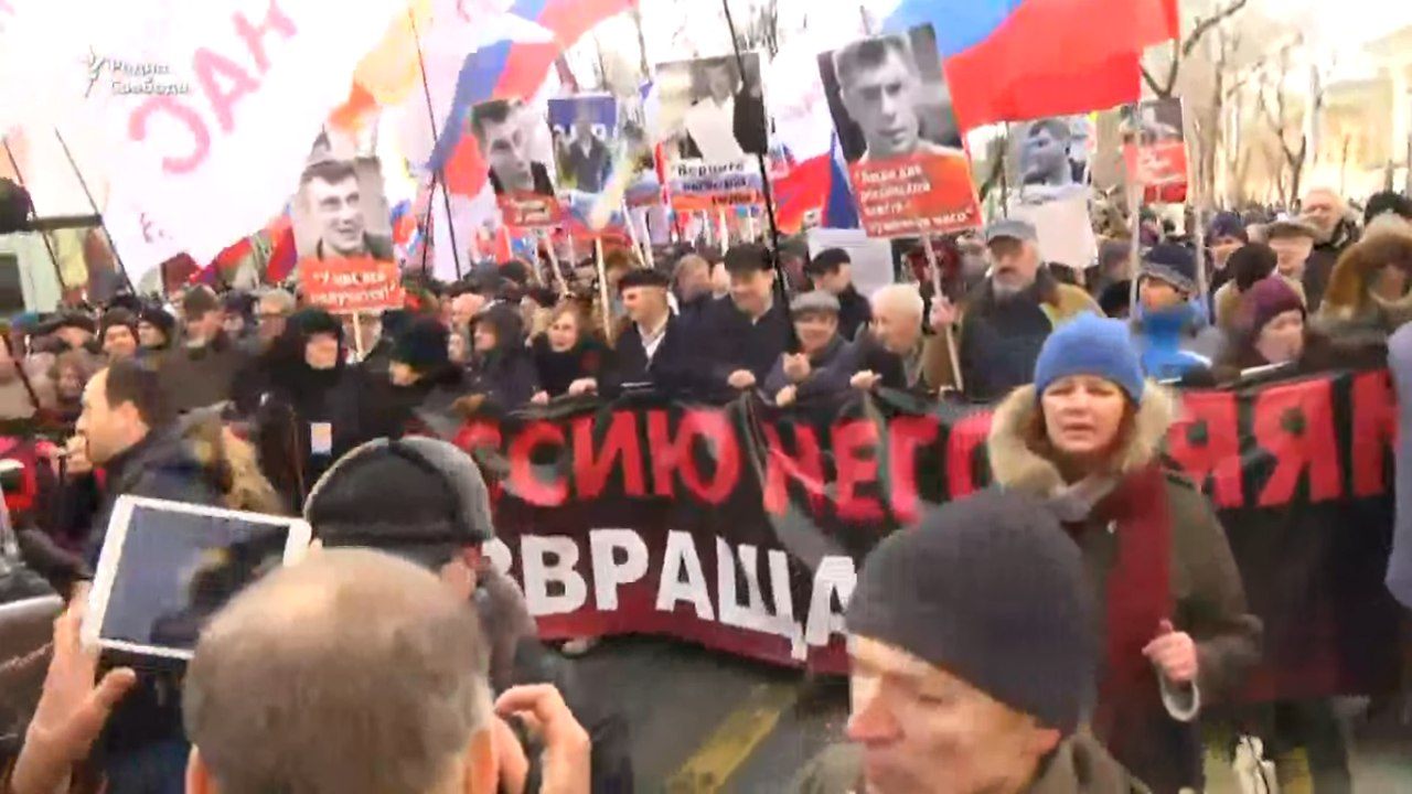 У Москві триває марш пам’яті Бориса Нємцова — відео