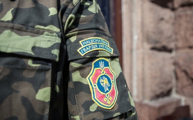 В Києві військовий випадково вистрелив в себе