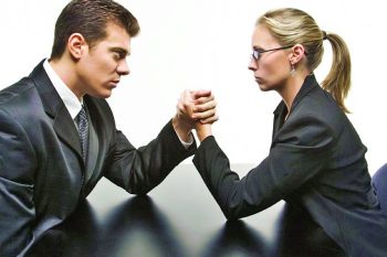 В Україні понад 450 заборонених професій для жінок: чому досі діють радянські норми? В Україні понад 450 заборонених професій для жінок: чому досі діють радянські норми?