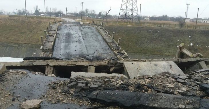 Правозахисники показали, як живуть павлопільці за 800 метрів від позицій ФОТО Правозахисники показали, як живуть павлопільці за 800 метрів від позицій ФОТО