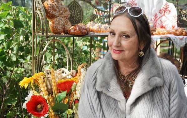 Лариса Кадочникова стала лауреатом «Золотої дзиґи» «За внесок в українське кіно» Лариса Кадочникова стала лауреатом «Золотої дзиґи» «За внесок в українське кіно»