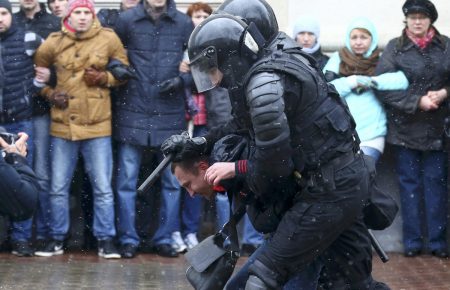 Білоруські католики заступились за протестувальників,  — правозахисниця