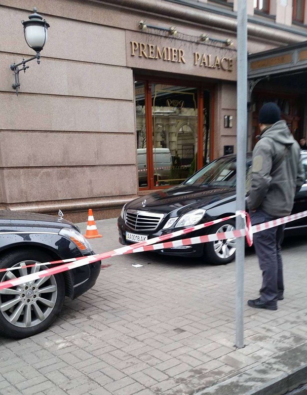 Стрілянина в центрі Києва біля готелю (ФОТО)