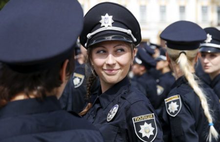 В Україні створять підрозділ жінок-поліцейських, які боротимуться із домашнім насильством