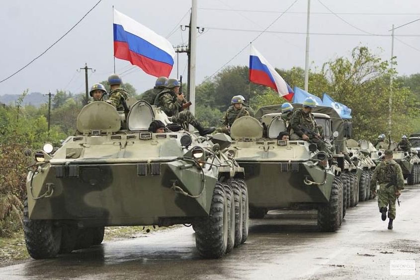 Російські військові на Донбасі грабують помешкання цивільного населення — розвідка