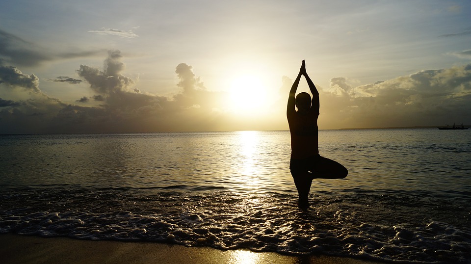 Чим фітнес відрізняється від йоги?