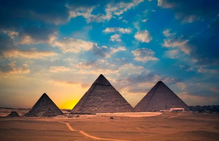 Французький астронавт показав, як виглядають єгипетські піраміди з космосу — фото