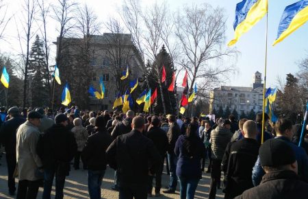 Краматорськ: поліція розняла прихильників та противників блокади торгівлі з ОРДЛО