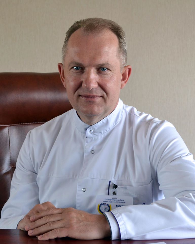 Стан двох бійців в лікарні Мечникова залишається важким - головний лікар