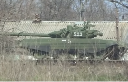 Reuters показало десятки танків в РФ біля кордону з Україною (ВІДЕО)