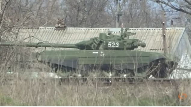 Reuters показало десятки танків в РФ біля кордону з Україною (ВІДЕО)