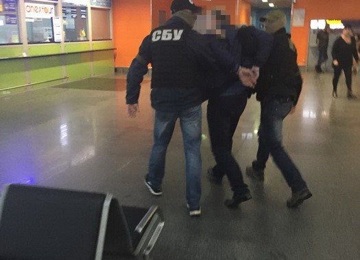 У Києві затримали людей, що торгували органами (ФОТО) У Києві затримали людей, що торгували органами (ФОТО)