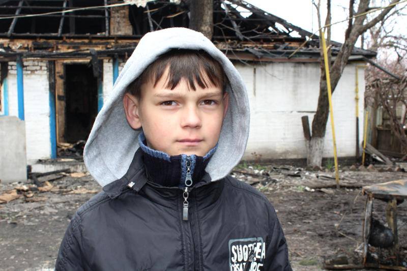Полтавщина: 10-річний хлопчик витяг з палаючого будинку 3 маленьких братів