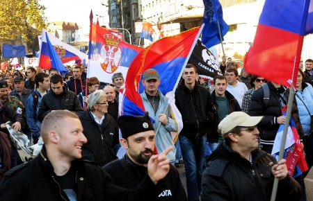 Кого у Сербії більше: прихильників Росії чи Європи?