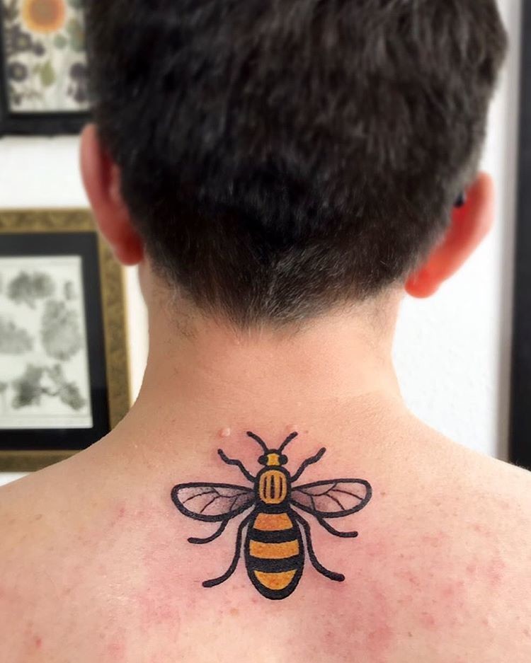 Британці роблять татуювання на честь постраждалих у Манчестері