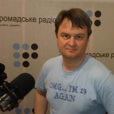 Олег Овчаренко