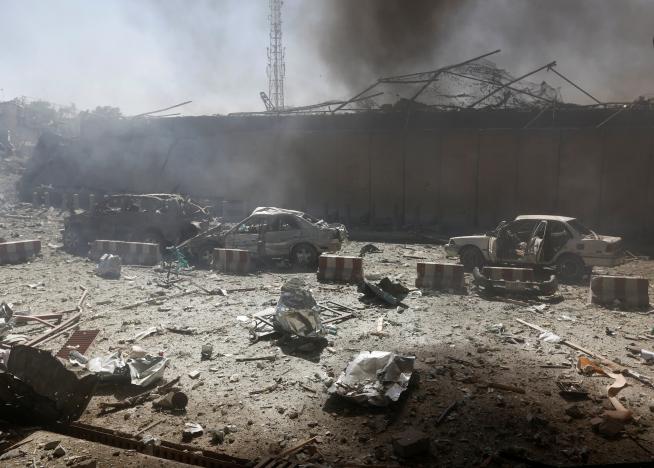 Під час вибуху в Кабулі загинуло щонайменш 80 людей, 350 поранені (ВІДЕО)