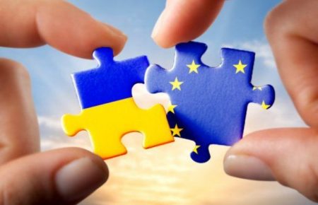 Що відбувається між Україною і ЄС: охолодження стосунків чи «медовий місяць»?