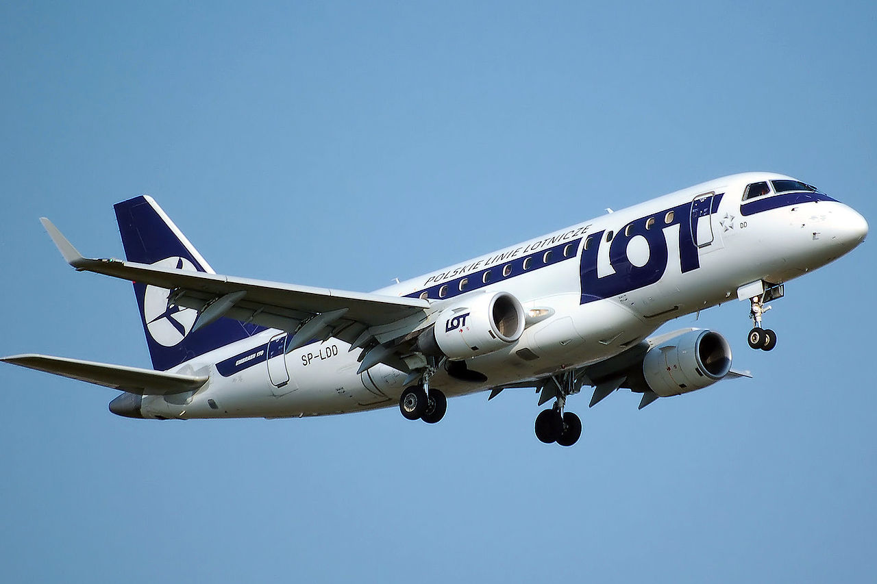 Авіакомпанія LOT запустить новий рейс зі Львова до Польщі