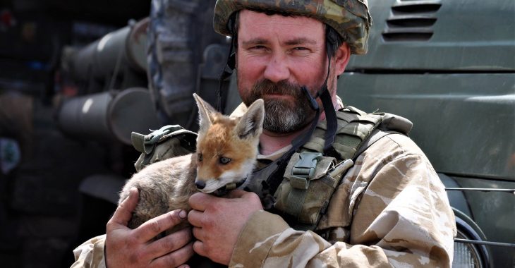 Бійці АТО знялися у зворушливій фотосесії з улюбленими тваринами Бійці АТО знялися у зворушливій фотосесії з улюбленими тваринами