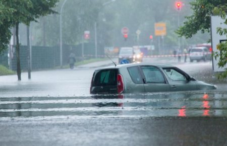 Злива у Берліні: за 18 годин випала тримісячна кількість опадів (ФОТО, ВІДЕО)