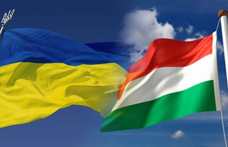 Український дипломат, висланий із консульства у Будапешті, повернувся до України