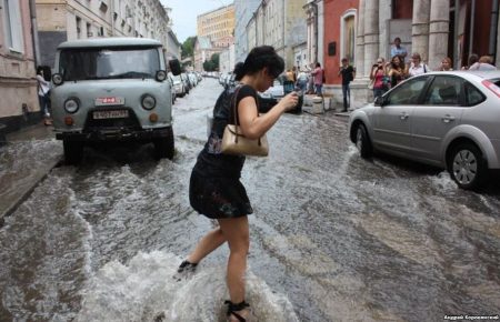 Злива у Сімферополі: затопило деякі райони міста (ФОТО, ВІДЕО, СОЦМЕРЕЖІ)