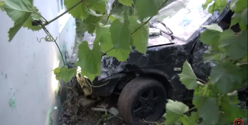 ДТП на Дніпропетровщині: водій врізався в будинок (ВІДЕО)