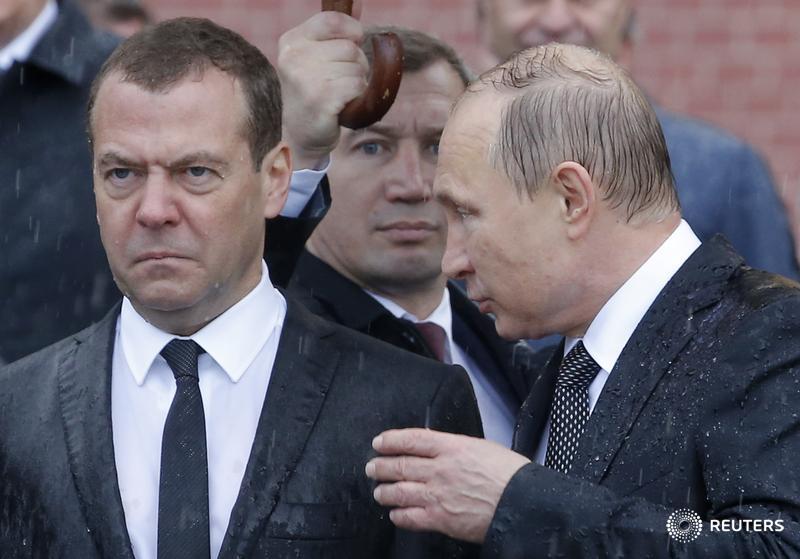 Путін готує росіян до затяжної війни, а Медведєв назвав її «новою вітчизняною»