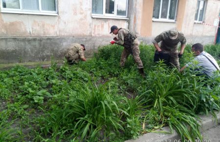 У Харківській області чоловік напідпитку зробив вибуховий пристрій та отримав поранення