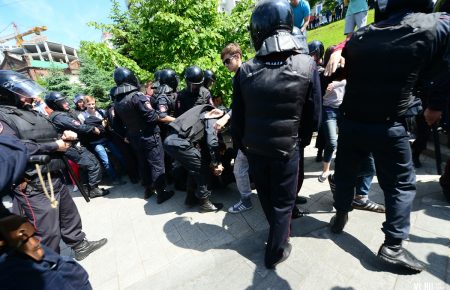В багатьох містах РФ проходять антикорупційні мітинги, є затримані (ВІДЕО)