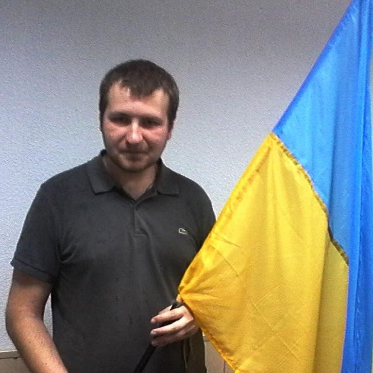 Боевики уже полтора года удерживают активиста Владимира Фомичева. Обвинили в экстремизме