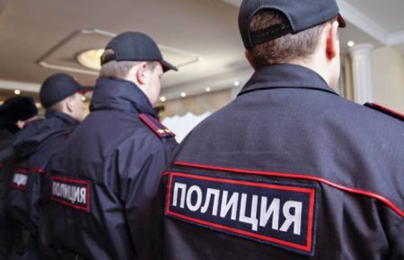 Російські правоохоронці в окупованому Криму арештували бойовика «ДНР» за запитом України (ВІДЕО)