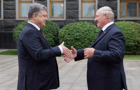 Україна постачатиме енергію до Білорусі, —Порошенко