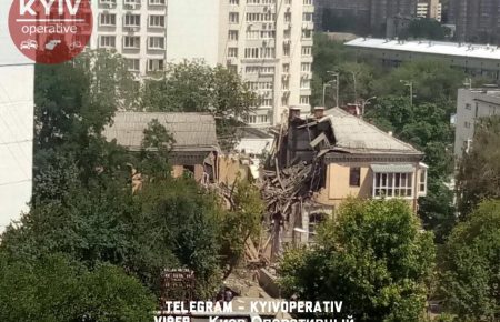 Тіло чоловіка знайшли під завалами будинку в Києві