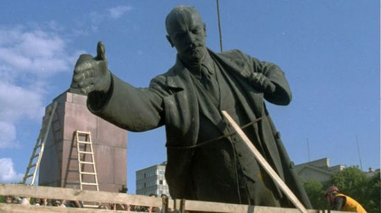 Продали Леніна: скільки коштував пам’ятник «вождю» на аукціоні (ФОТО)